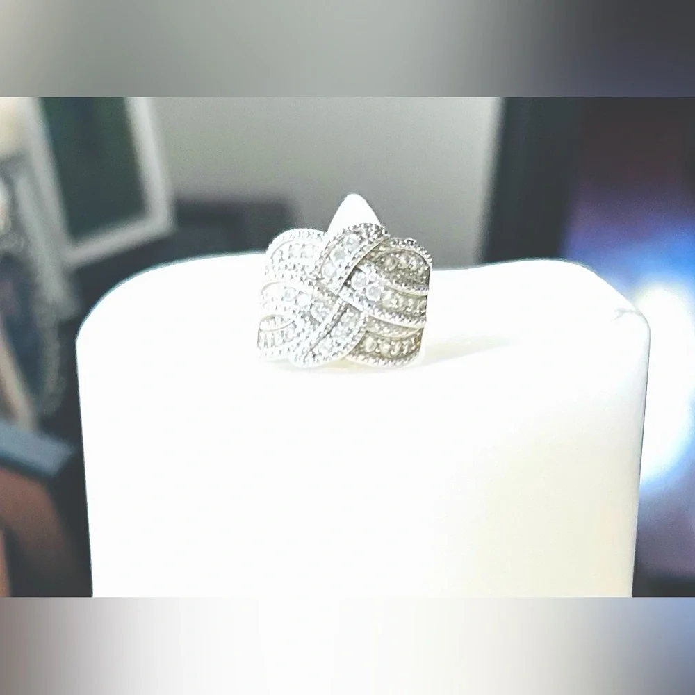 Diamond Ring - Picture 1 of 1